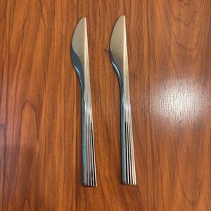 Yamazaki Korpijakko Linear Glossy Stainless Modern Dinner Knives Set of 2